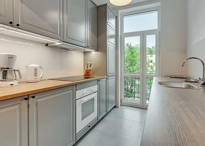 Seaside Boulevard - Location